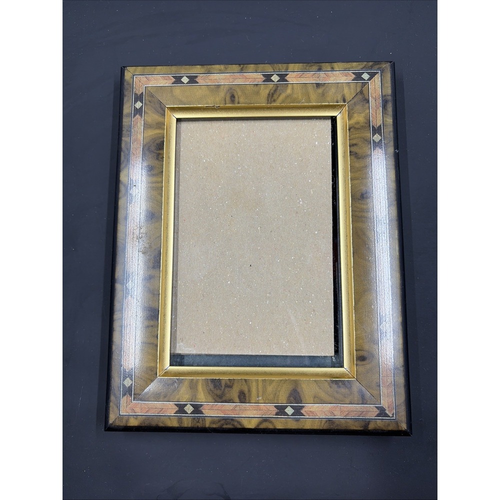 Wood Picture Frame W/ Inlay Accent  3.5"x 5"
